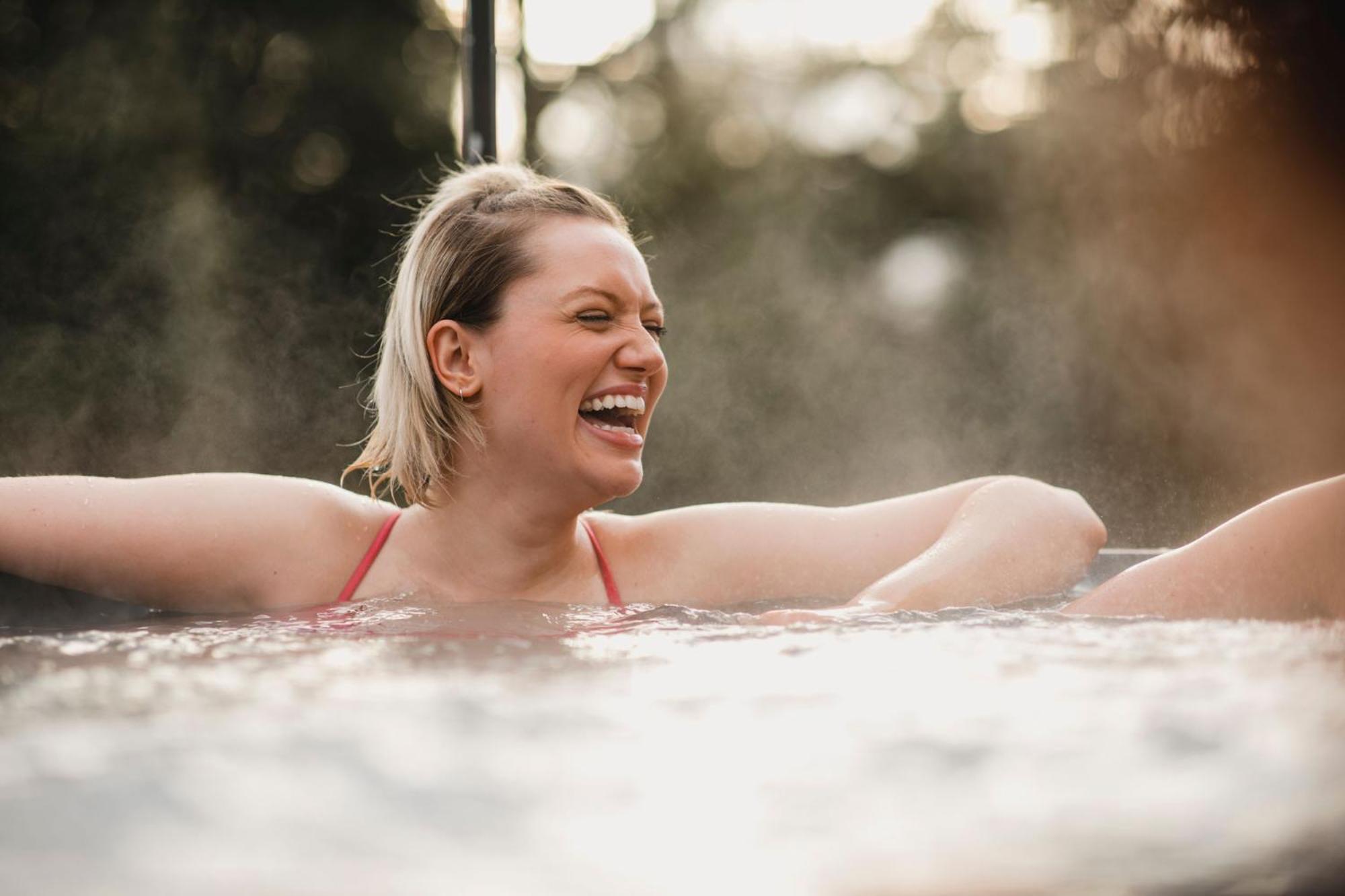 Cleeves Cabins Ailsa Luxury Lodge With Hot Tub Dalry  Buitenkant foto